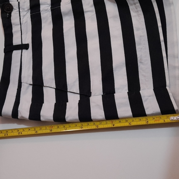 💚 GAP Womens Striped Shorts - Picture 6 of 6